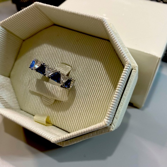 Swarovski Millenia Eternity Band NWT & Receipt - Picture 4 of 5